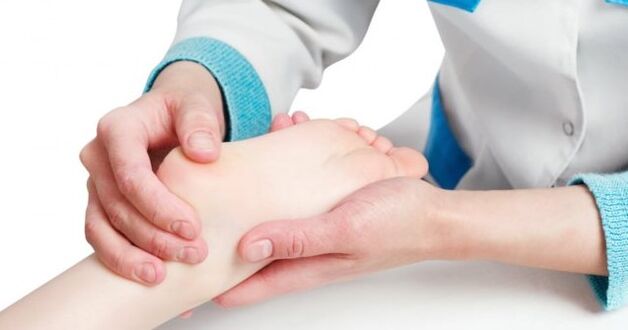 Valgus Verformung vum Fouss bei de Kanner